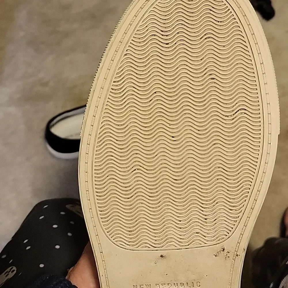 New Republic size 12